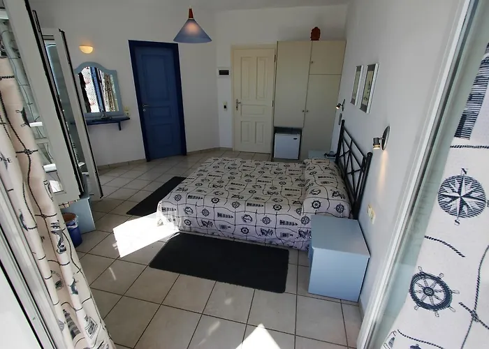 Glafki Bed & Breakfast 3*