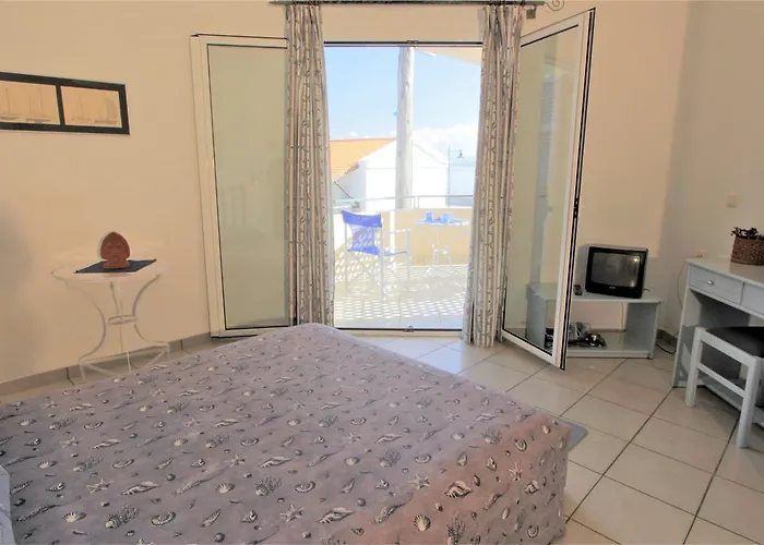 Glafki Bed & Breakfast 3*